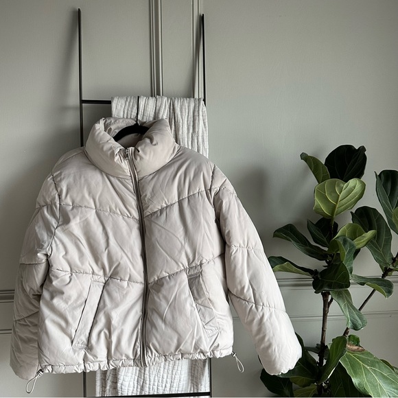 H&M Jackets & Blazers - H&M Puffer Jacket Adjustable Waist